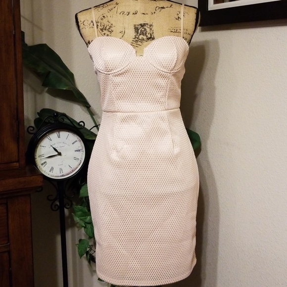 JUSTFAB EYELET BODYCON DRESS - Picture 2 of 7